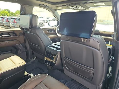 New 2026 GMC Yukon Denali Ultimate AWD/4WD image 29