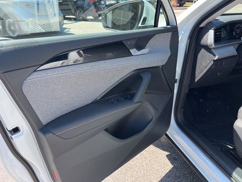 New 2025 Volkswagen Tiguan S image 5