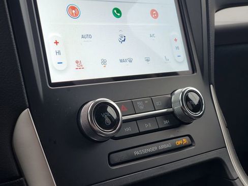 Used 2024 Ford Edge SEL w/ Convenience Package image 21