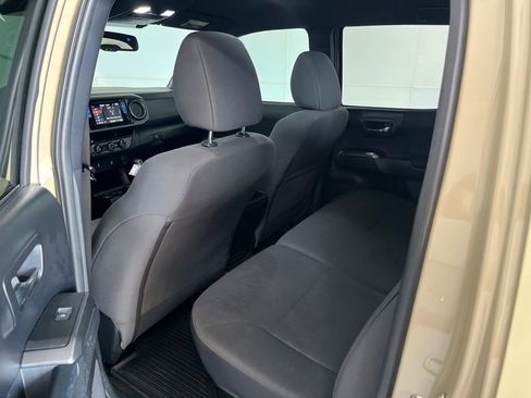 Used 2017 Toyota Tacoma TRD Off-Road w/ Tow Package RWD image 24