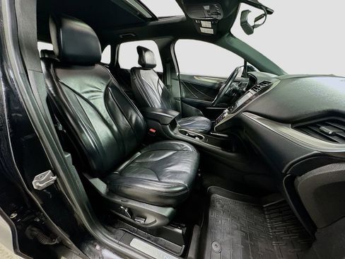 Used 2018 Lincoln MKC Select w/ Select Plus Package image 31