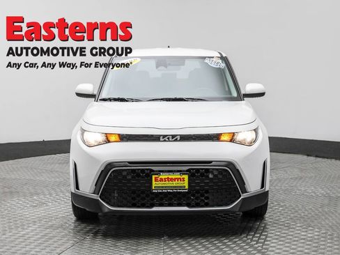 Used 2024 Kia Soul LX w/ Option Group 015 image 2