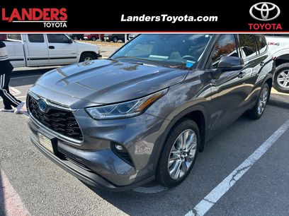 Used 2023 Toyota Highlander Limited