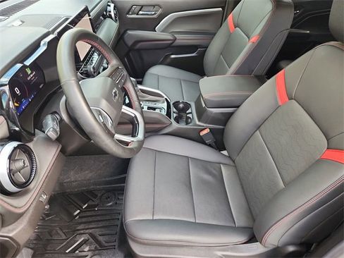 Used 2024 Chevrolet Colorado Z71 w/ Z71 Convenience Package 2 image 19