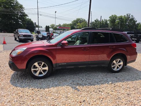 Used 2014 Subaru Outback 2.5i Limited w/ Moonroof Package AWD/4WD image 4