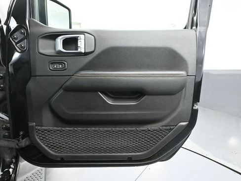 Used 2024 Jeep Wrangler Sahara image 42