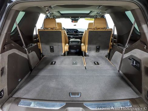 Used 2021 Cadillac Escalade Sport w/ Driver Assist Tech Package AWD/4WD image 33