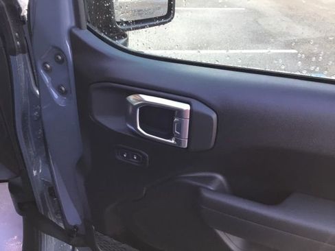 New 2026 Jeep Gladiator Sport AWD/4WD image 21