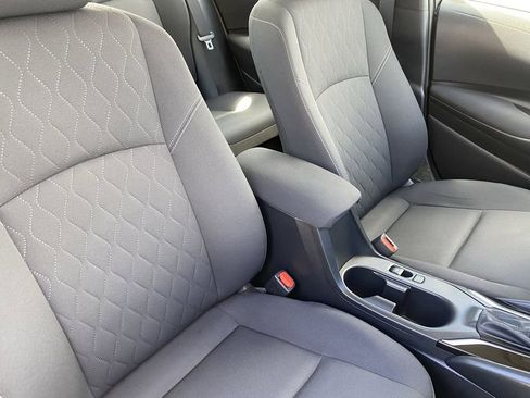 Certified 2025 Toyota Corolla LE FWD image 15