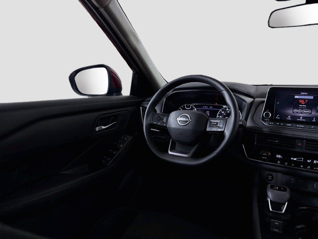 Used 2025 Nissan Rogue SV AWD/4WD image 22