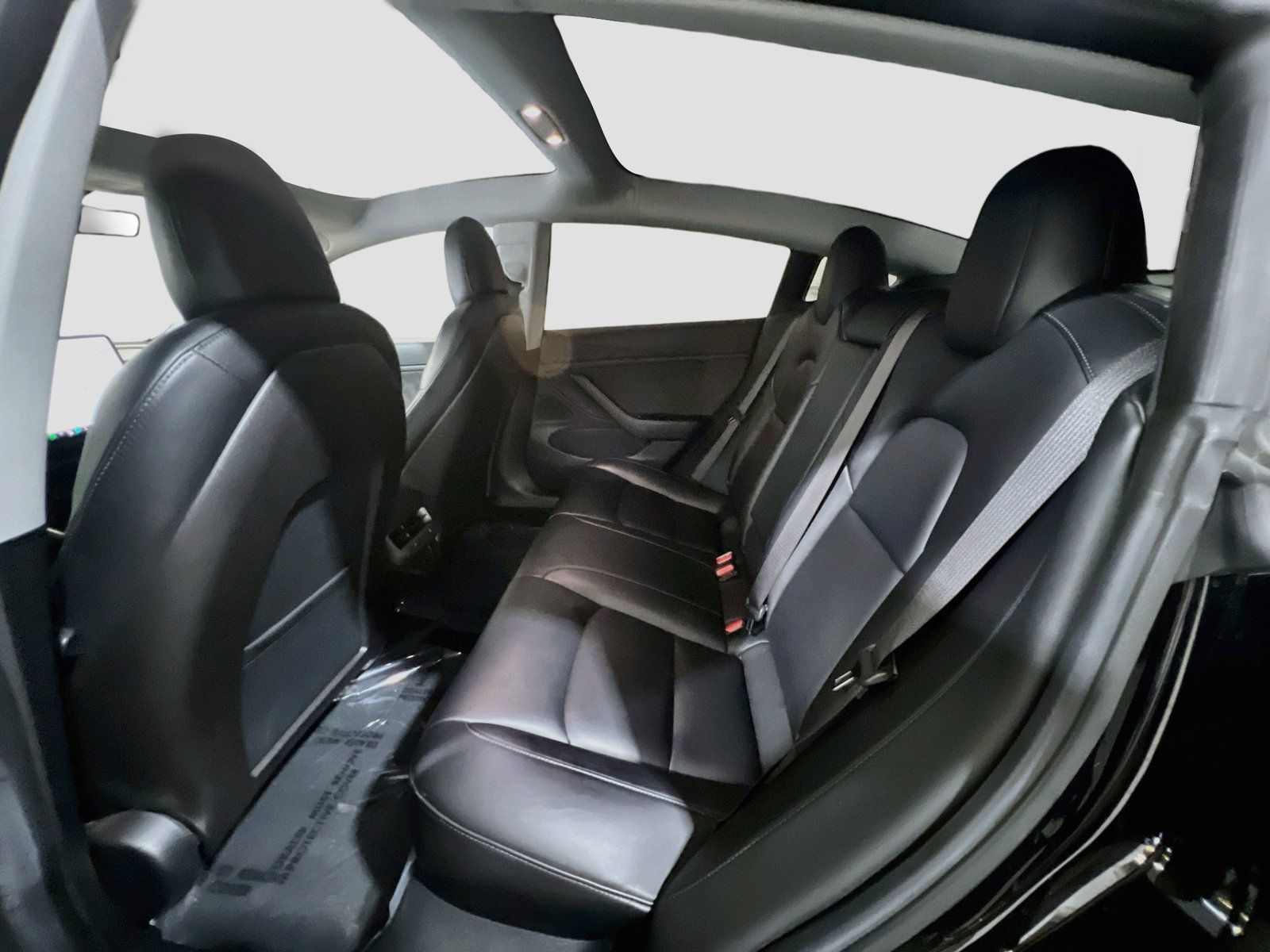 Used 2018 Tesla Model 3 RWD image 17