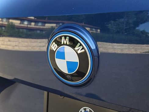 Used 2024 BMW iX xDrive50 w/ Sport Package AWD/4WD image 31