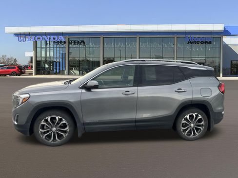 Used 2019 GMC Terrain SLT w/ Preferred Package FWD image 2