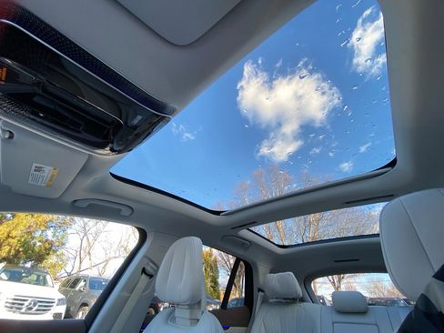 Used 2023 Mercedes-Benz EQS 580 4MATIC image 21