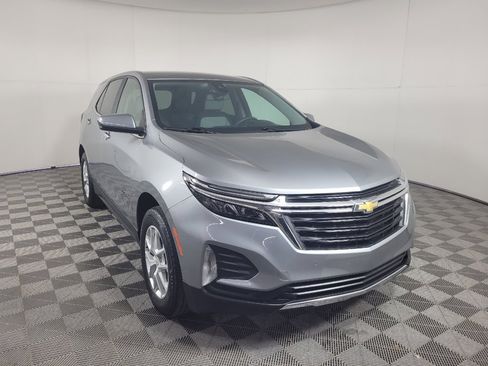 Used 2023 Chevrolet Equinox LT w/ Driver Convenience Package image 13