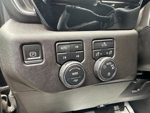 Used 2023 Chevrolet Silverado 1500 LT w/ Z71 Off-Road Package image 18