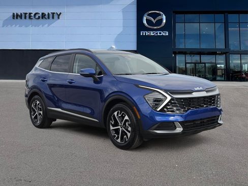 Used 2025 Kia Sportage EX w/ Premium Package FWD image 2