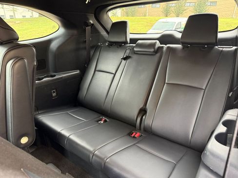 Used 2024 Toyota Highlander XSE FWD image 30