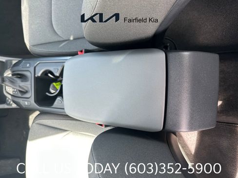 New 2025 Kia K4 LXS FWD image 19