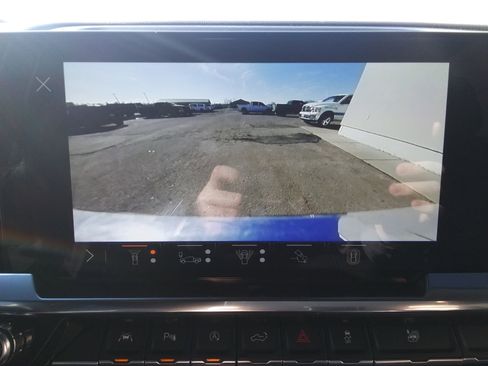 Used 2025 GMC Sierra 1500 SLT w/ SLT Premium Plus Package image 19