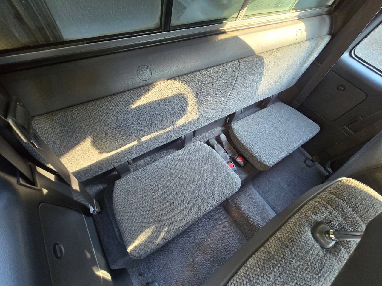 Used 1989 Toyota Pickup Deluxe RWD image 10