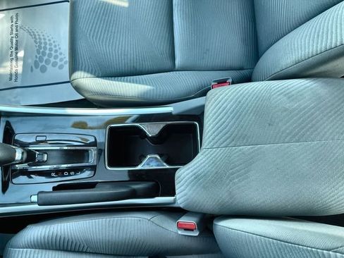Used 2016 Honda Accord LX image 23