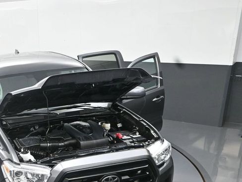 Used 2023 Toyota Tacoma SR AWD/4WD image 40