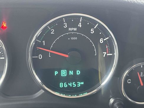 Used 2017 Jeep Wrangler Unlimited Sahara AWD/4WD image 25