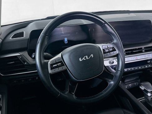 Used 2025 Kia Telluride S FWD image 18