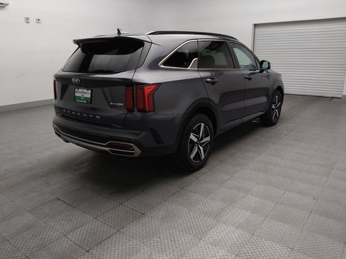 Used 2021 Kia Sorento EX w/ Panoramic Sunroof Package FWD image 9