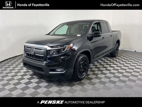 Used 2025 Honda Ridgeline RTL+ image 1