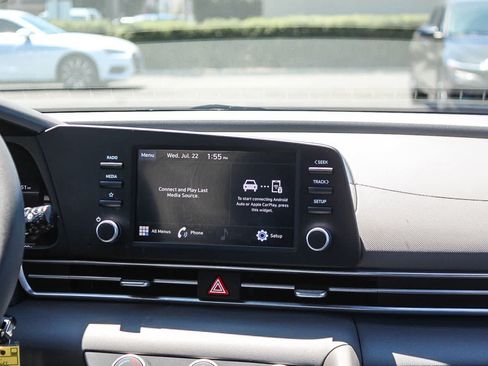 Used 2023 Hyundai Elantra SE FWD image 18