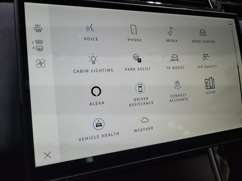 New 2026 Land Rover Range Rover Velar S AWD/4WD image 31