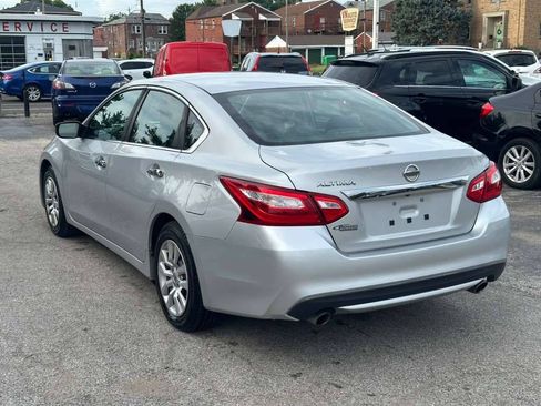 Used 2017 Nissan Altima 2.5 S w/ Power Driver Seat Package FWD image 5