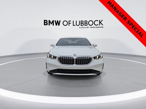 Certified 2025 BMW 530i xDrive image 3