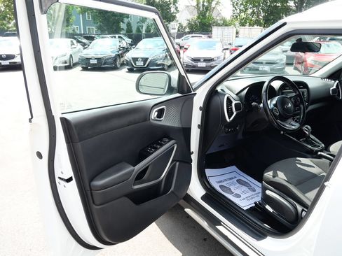 Used 2020 Kia Soul X-Line FWD image 16