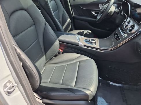 Used 2019 Mercedes-Benz C 300 4MATIC Sedan image 22