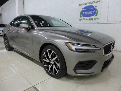 Used 2020 Volvo S60 T5 Momentum image 75