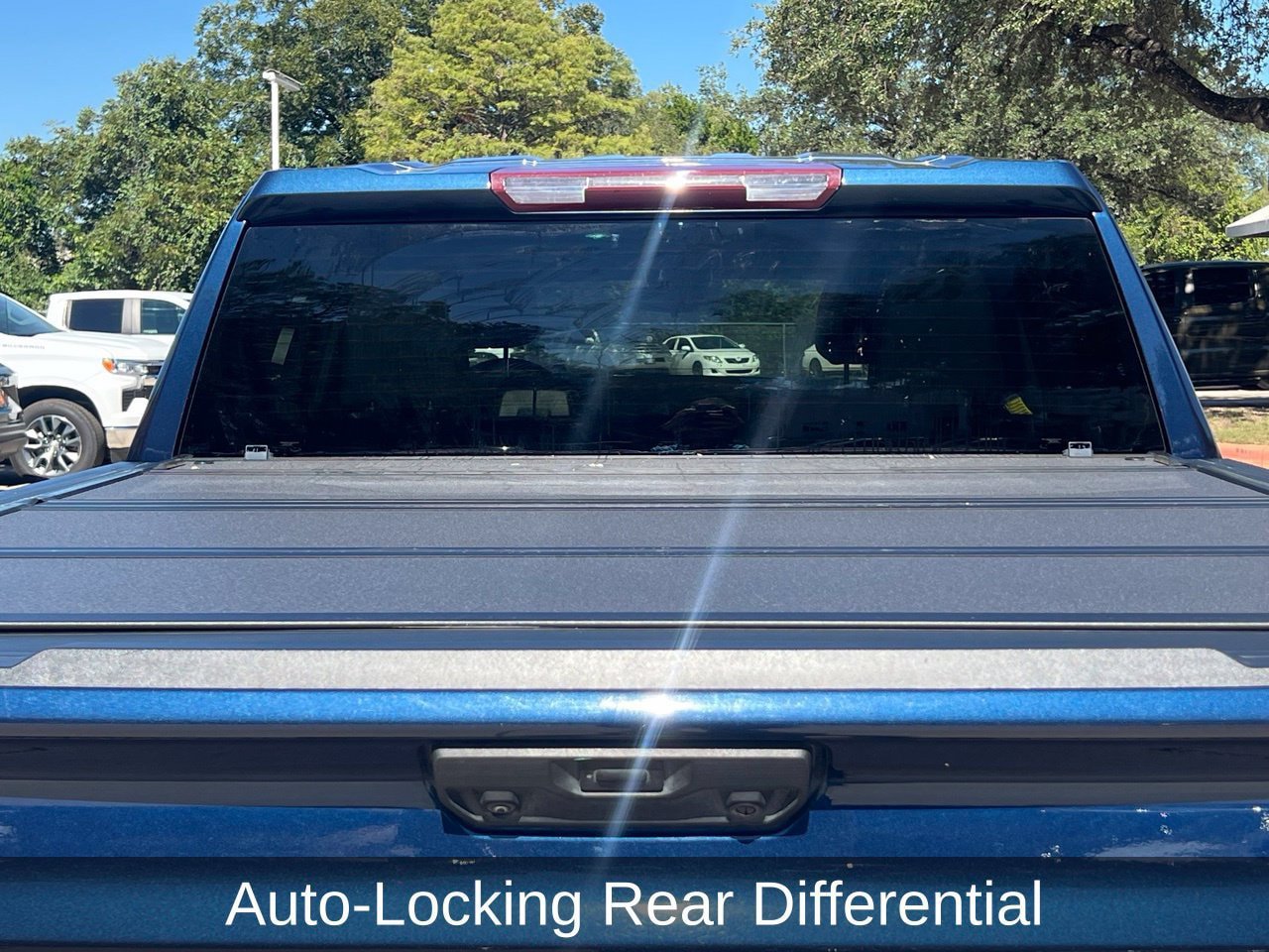Used 2023 Chevrolet Silverado 1500 RST w/ Z71 Off-Road Package AWD/4WD image 23