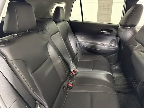 Used 2023 Toyota Corolla Cross XLE w/ Convenience Package image 14