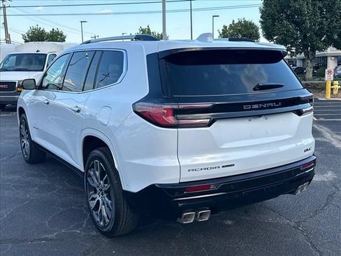 New 2026 GMC Acadia Denali Ultimate AWD/4WD image 8