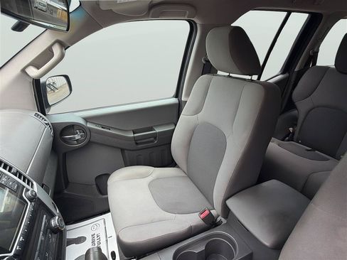 Used 2015 Nissan Xterra S AWD/4WD image 15