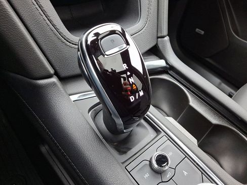 Certified 2025 Cadillac XT6 Premium Luxury w/ Technology Package image 17