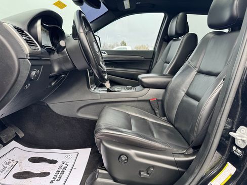 Used 2022 Jeep Grand Cherokee Limited image 19