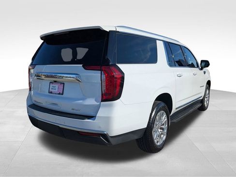 Used 2024 GMC Yukon XL SLT RWD image 4