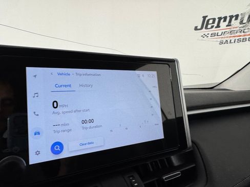 Used 2025 Toyota RAV4 XLE Premium w/ Weather Package FWD image 18