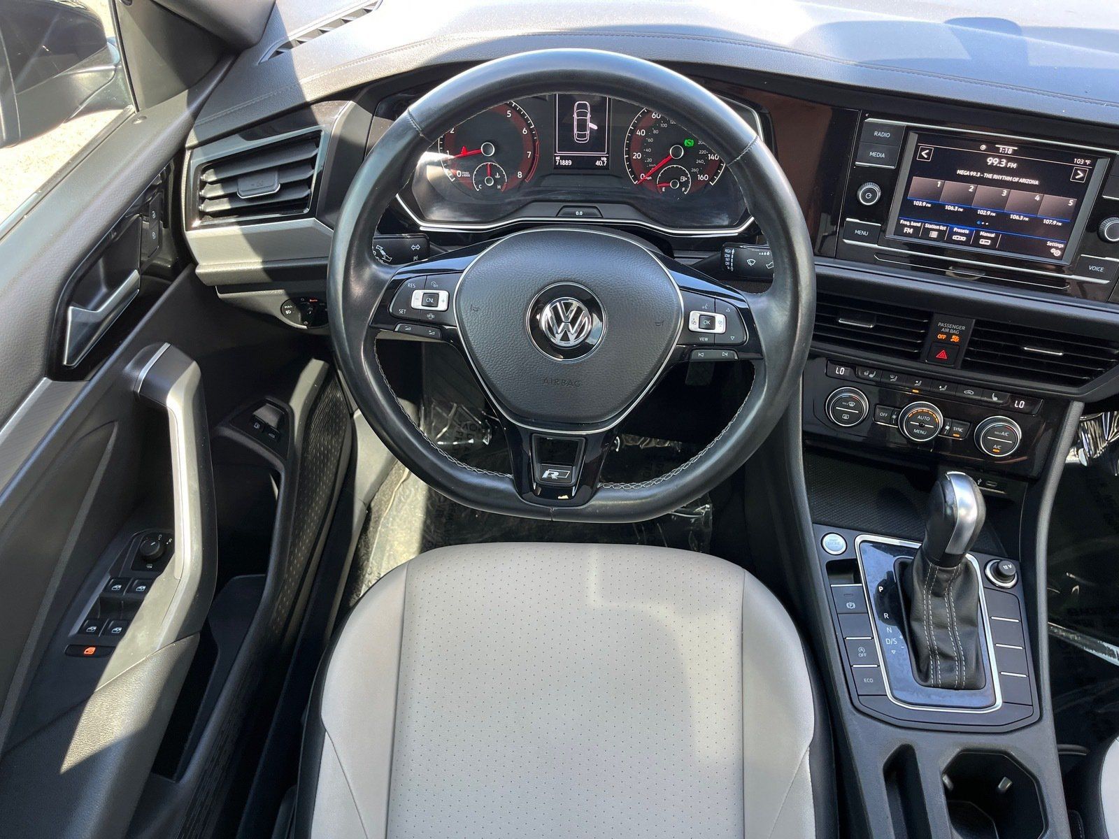 Used 2020 Volkswagen Jetta R-Line w/ R-Line Cold Weather Package FWD image 13