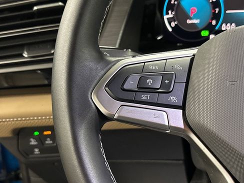 Used 2024 Volkswagen Atlas Cross Sport SE w/ Panoramic Sunroof Package image 24