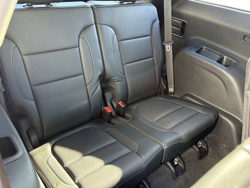 Used 2019 GMC Acadia SLT w/ LPO, Cargo Package image 10