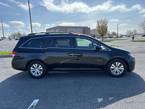 Used 2016 Honda Odyssey SE image 7